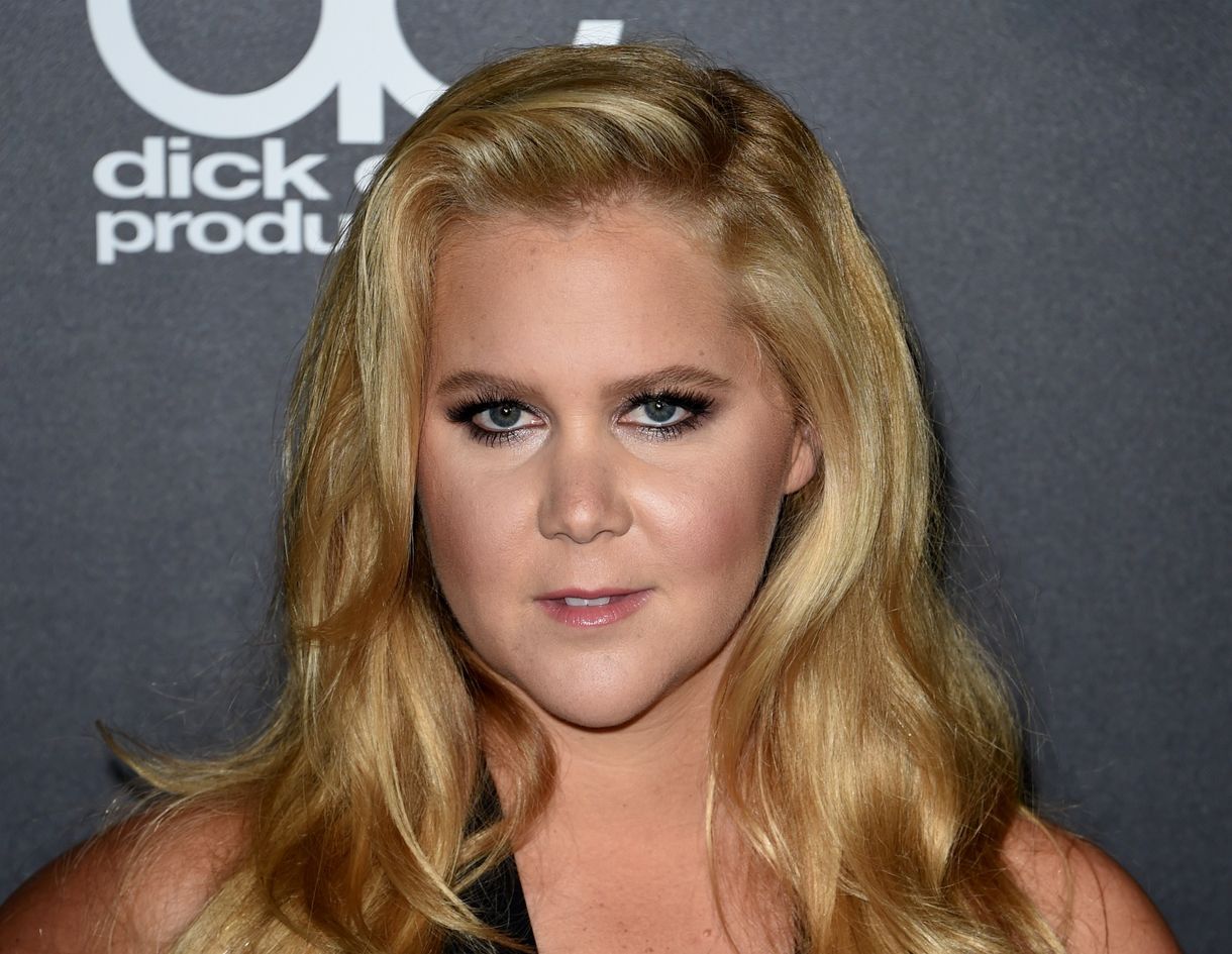 A csípős humorú Amy Schumer még a terhességét is poénnal jelenti be