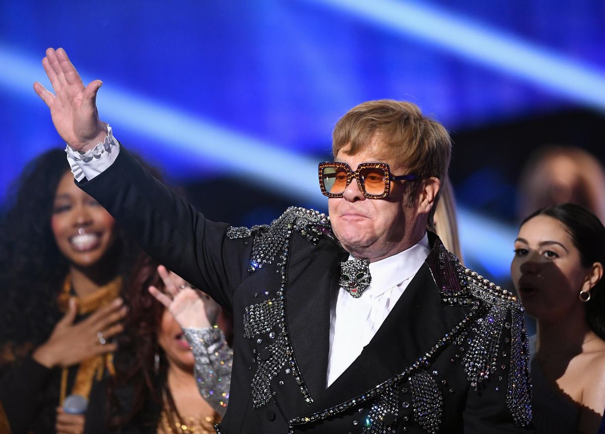 Elton John majdnem megvakult a fél szemére egy fertőzés miatt