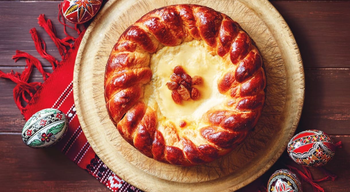 Hogyan készül a pască, a románok húsvéti túrós kalácsa? - recept
