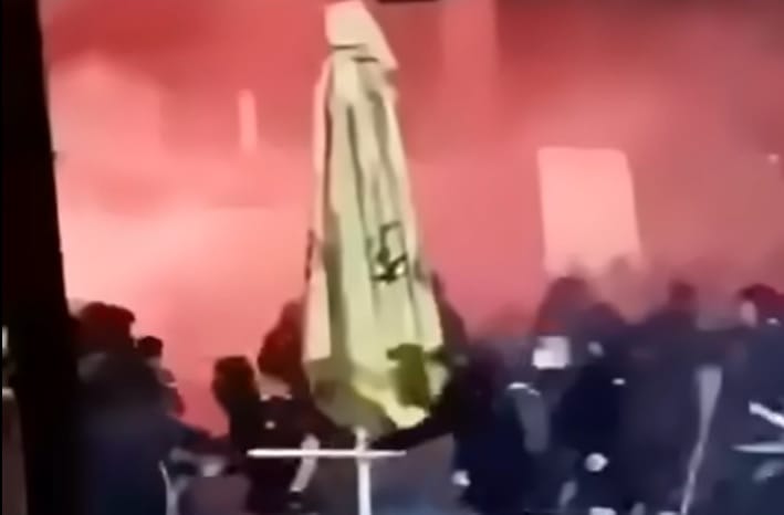 Horvát és görög szurkolók estek egymásnak a BL-selejtező előtt, egy ember meghalt, többen kórházban vannak