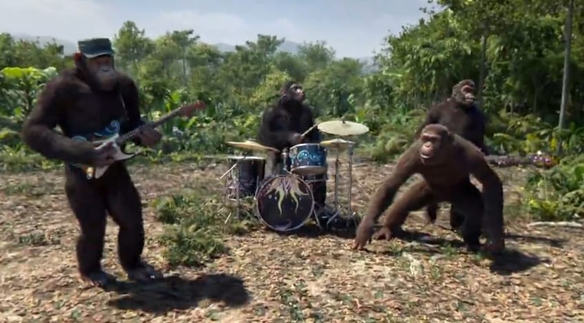 Videó: Őserdei majmokká változtak a Coldplay tagjai