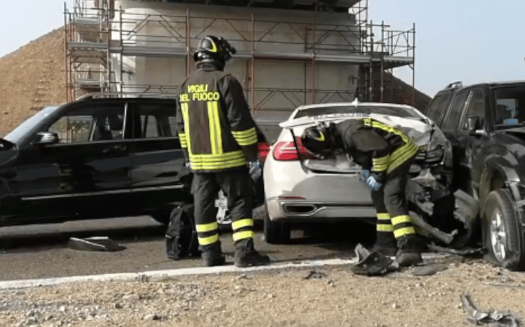 Videó: több mint 100 autó karambolozott egy olasz autópályán