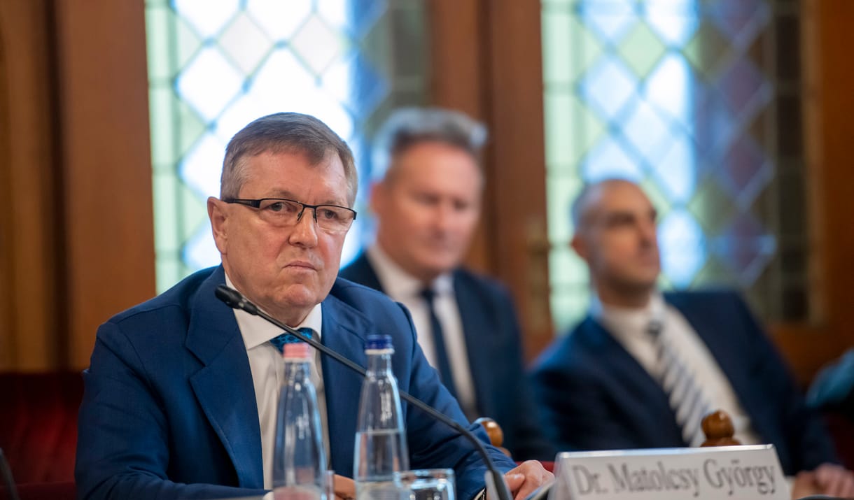 Tiszteletbeli professzori címmel lepte meg Matolcsy Györgyöt a Fudan Egyetem