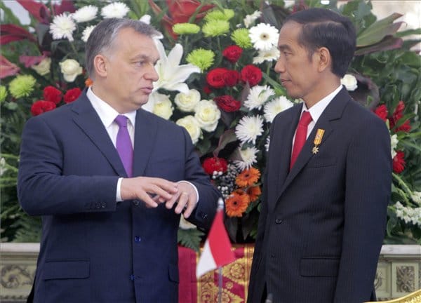 Orbán rácsodálkozott, milyen messzire jutnak a bizniszelő magyarok