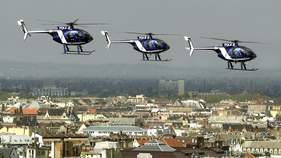 Légi zsaruk - helikopterrel a fejünk felett - Nagyítás-fotógaléria