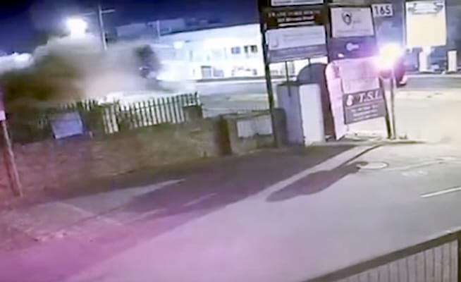 Ez az egyik legelképesztőbb baleset, amit eddig láttunk - videó
