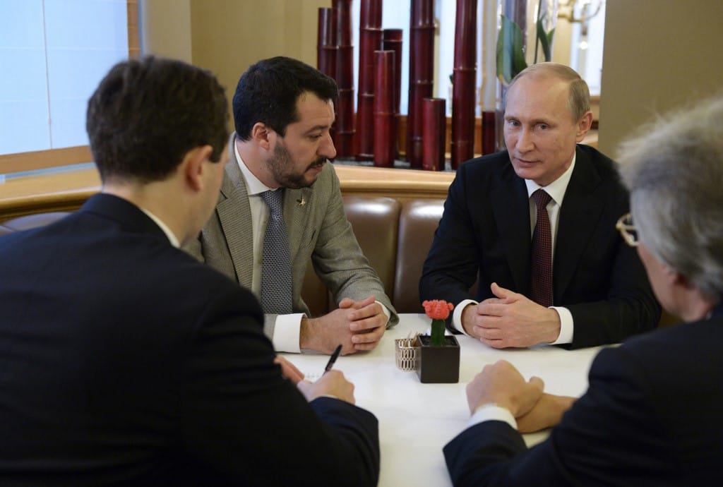Hangfelvétel készült arról, ahogy Salvini embere orosz támogatásról tárgyal az EP-kampányhoz