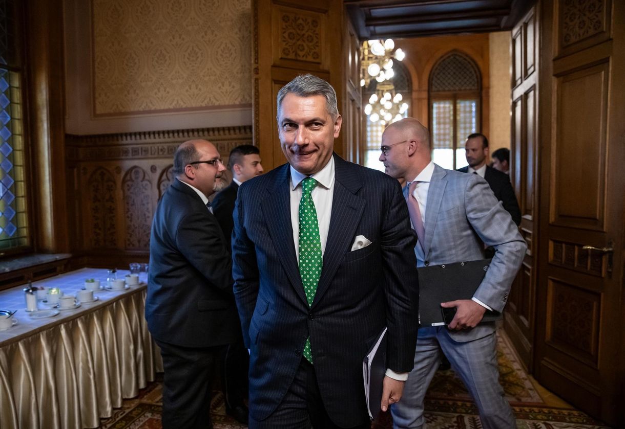 Telex: Lázár minisztériuma megszüntet egy sor állami nagyvállalatot