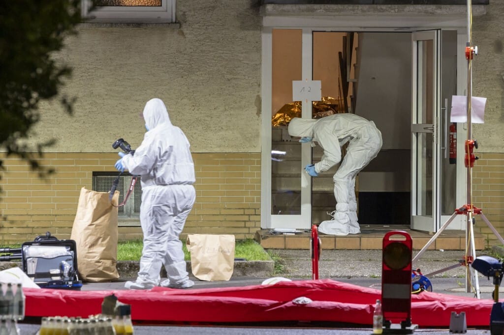 Agyonlőttek két férfit egy németországi kisvárosban, az elkövető szökésben van