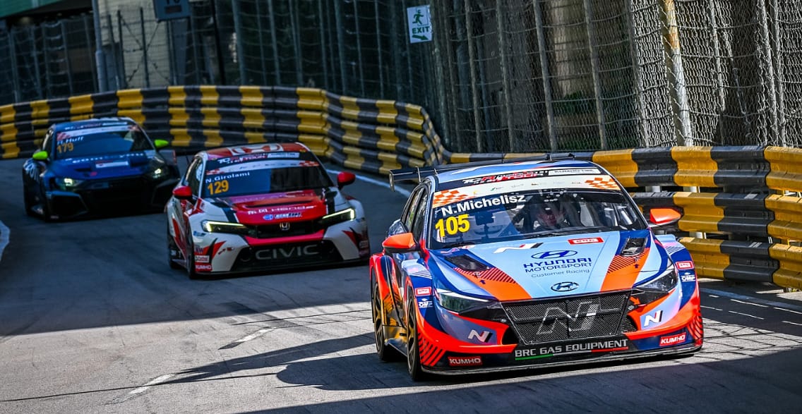 Kétszeres bajnokként ünnepelhet világkupáival Michelisz Norbert