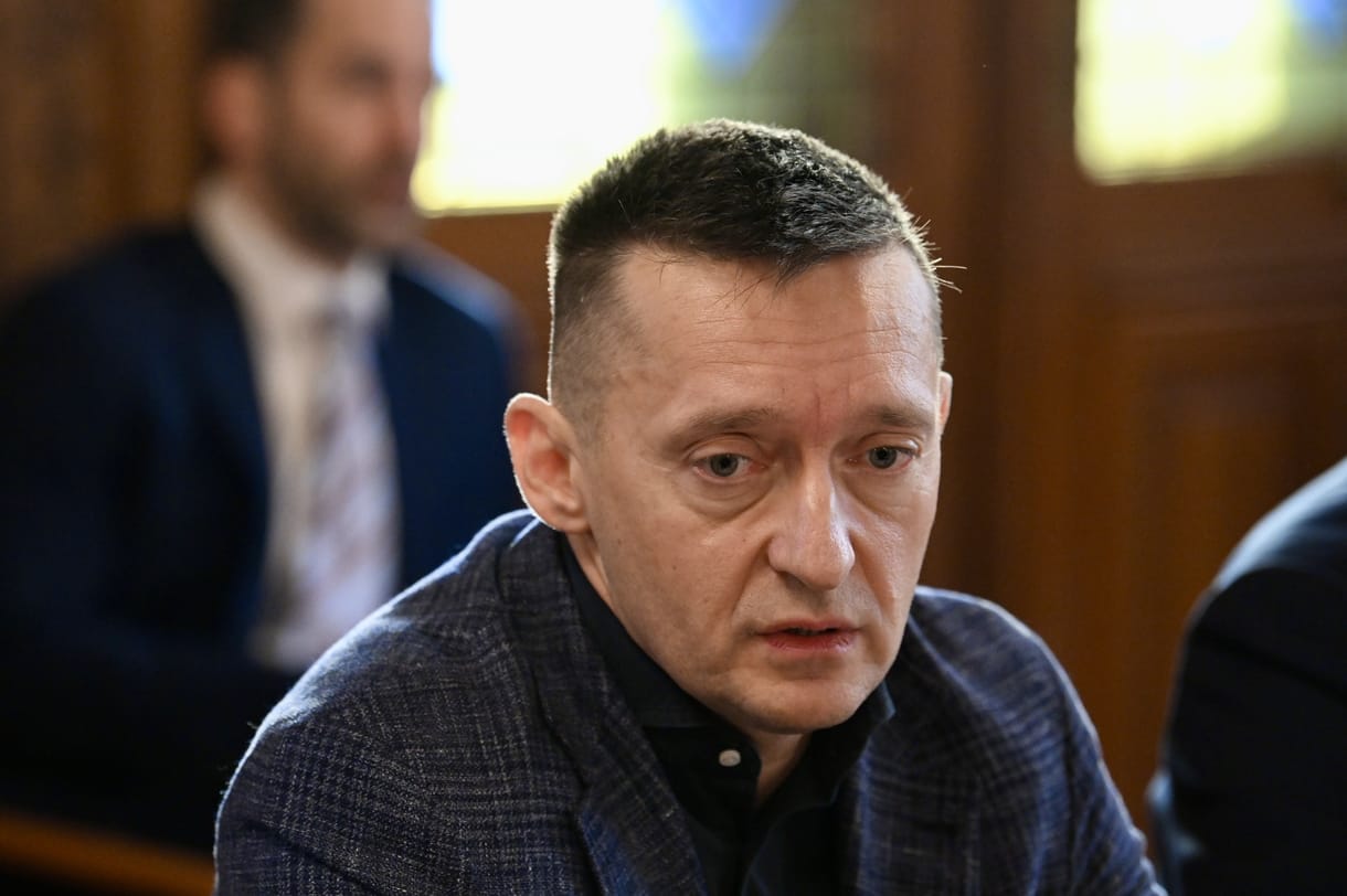 Heim Péter a Rogán-ügyről: A kínai rezsim halálra ítéli a korrupcióban vétkes ellenségeit, az amerikai kormányzat pénzügyileg nyírja ki őket