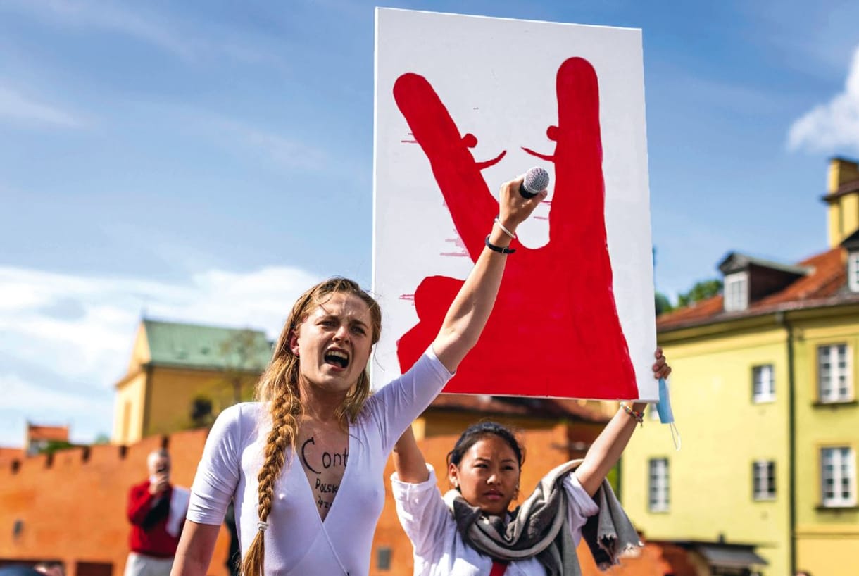 Varsó és Minszk már csak akkor lennének jobban haragban, ha hadat üzennének