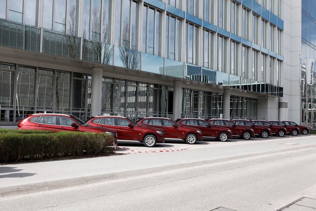 Kétezer embert vesz föl a bizakodó BMW