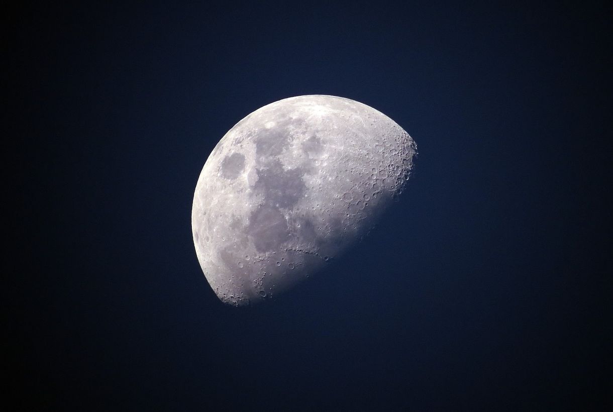 294 forintot fizet a NASA egy cégnek egy Földön kívül végzett munkáért