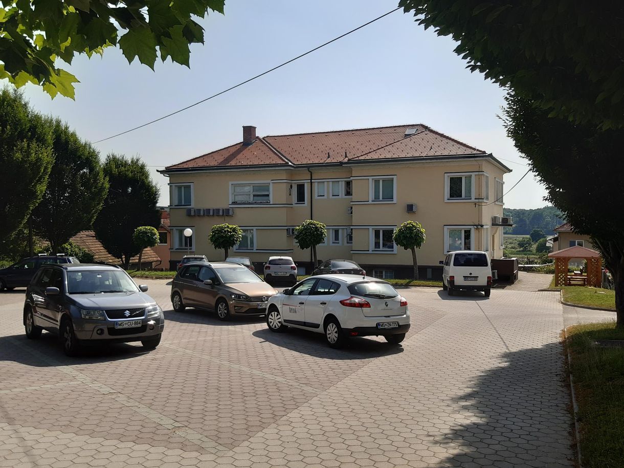 A magyarok kisugárzásához passzoló ingatlant venne a kormány Lendván