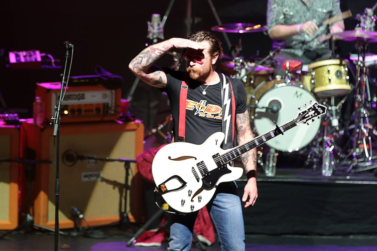 Félbeszakadt az Eagles Of Death Metal turnéja
