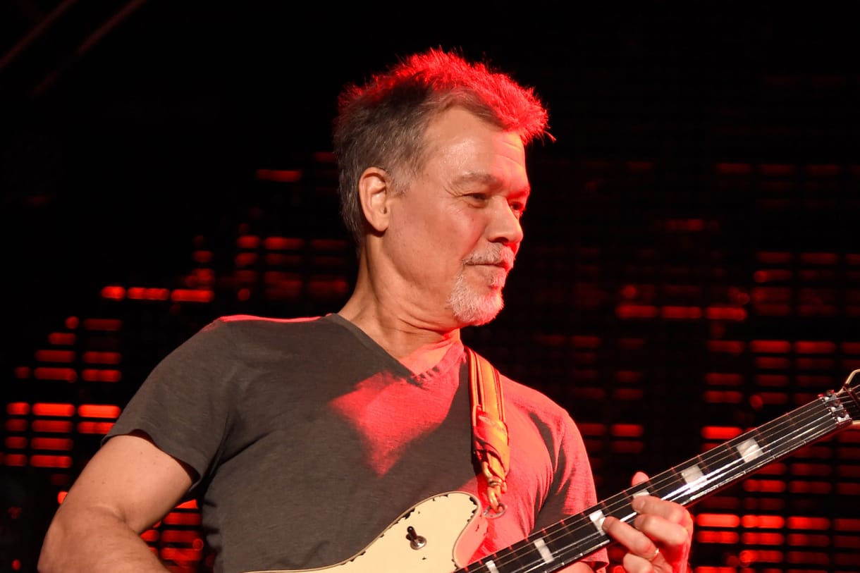 Meghalt Eddie Van Halen