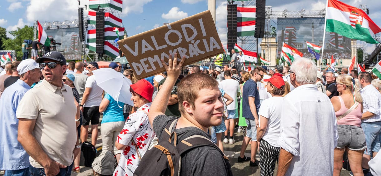 A voksolás után a győzteshez húznak, de akkor miért a Tisza Párt erősödik? A Medián méréséből kiderül