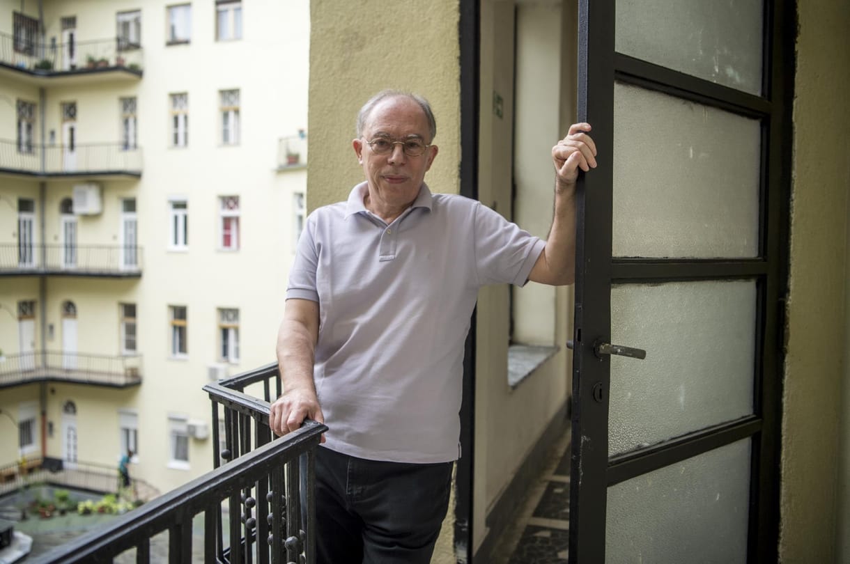 Szabad-e gyilkosság árán megdönteni egy nevenincs ország despotikus rendszerét?
