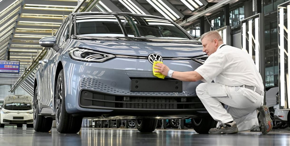 Így alakul át autógyártóból közlekedési szolgáltatóvá a Volkswagen 