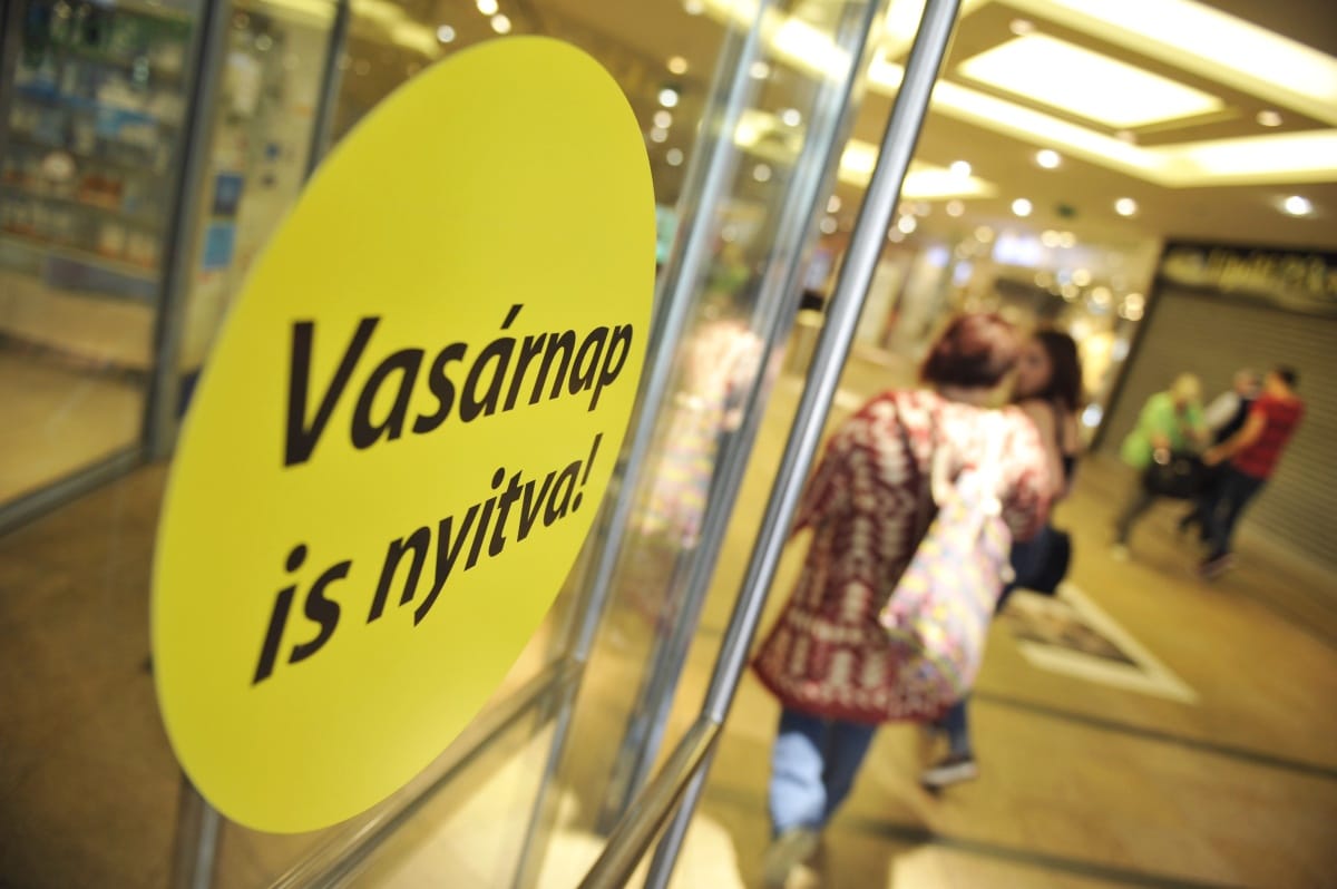 Vasárnapi nyitvatartás: az MSZP a munkavállalókat védené egy javaslattal