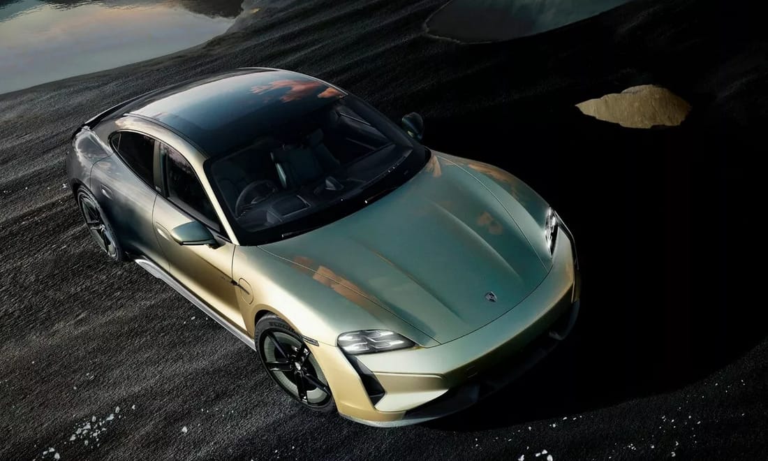 Színváltós Taycannal rukkolt elő a Porsche