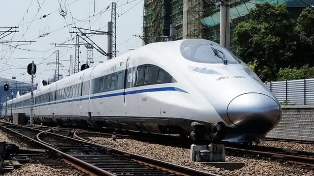 Kínai lehet a világ leggyorsabb vonata, 400 km/h-val szállíthat utasokat