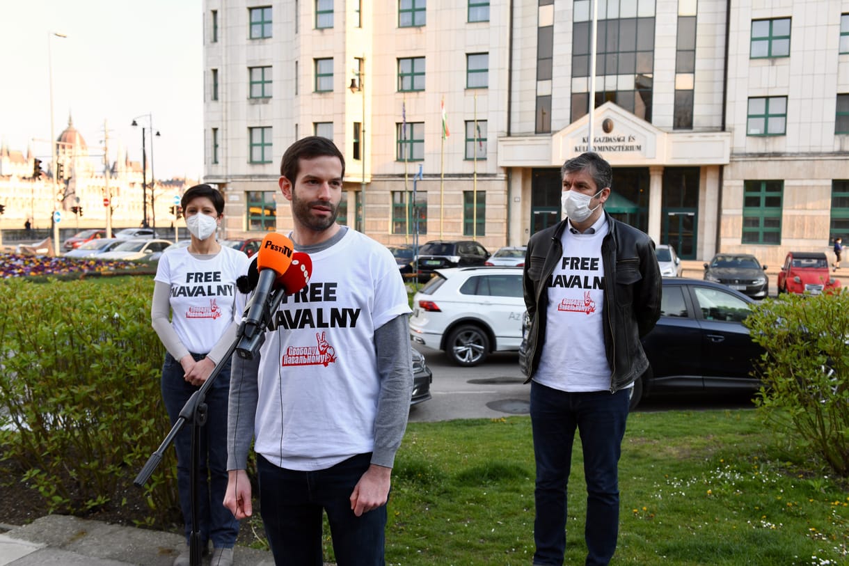 Megszüntették az eljárást Fekete-Győr ellen, mert törvénysértő volt a kihallgatása