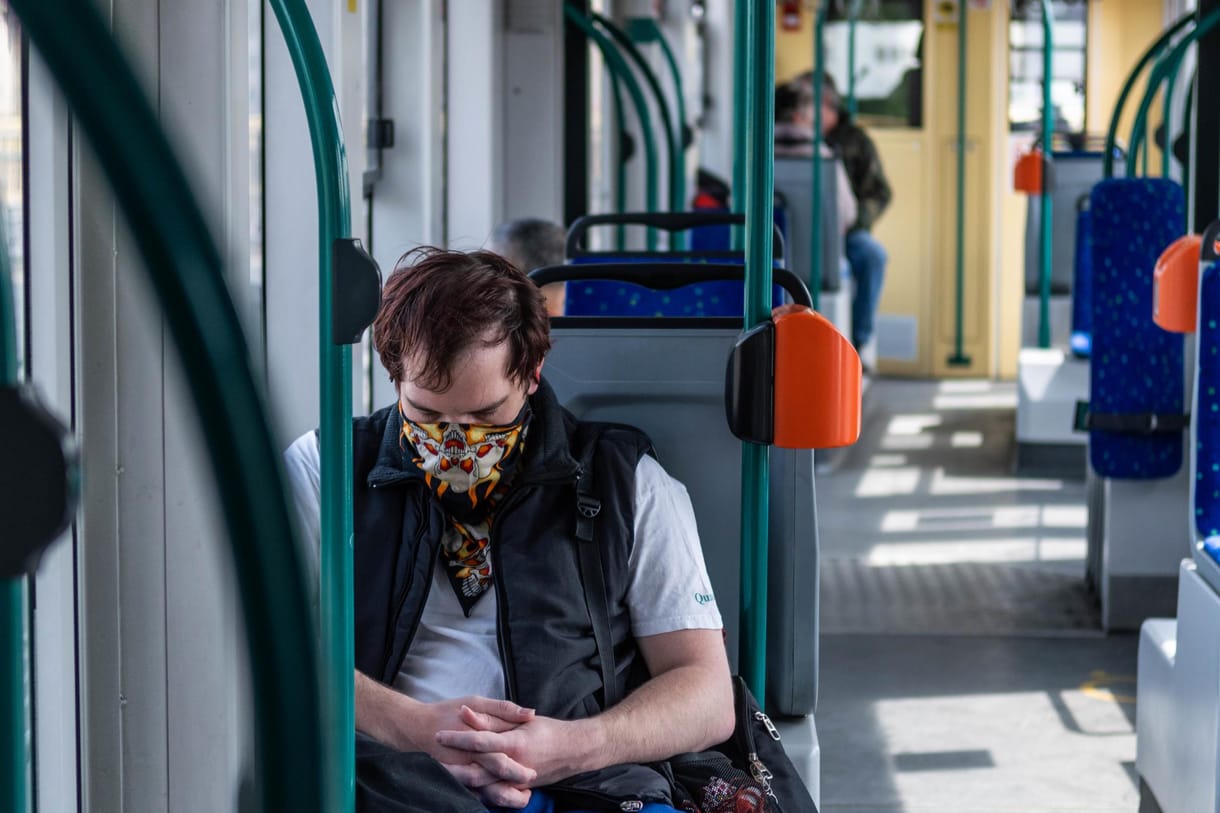 A kötelező maszkviselést is felülvizsgálhatja a kormány