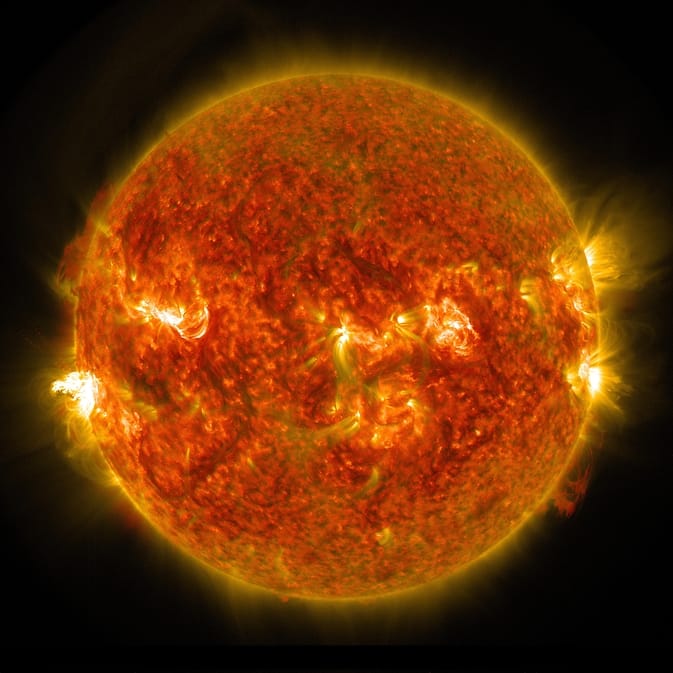 Lélegzetelállító napkitörést fotózott a NASA