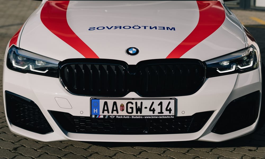Új BMW-t kapott a sürgősségi orvosi ügyelet Budaörsön