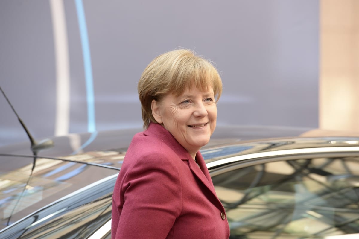 Menekültügy: Merkel szerint nem szabad leállni