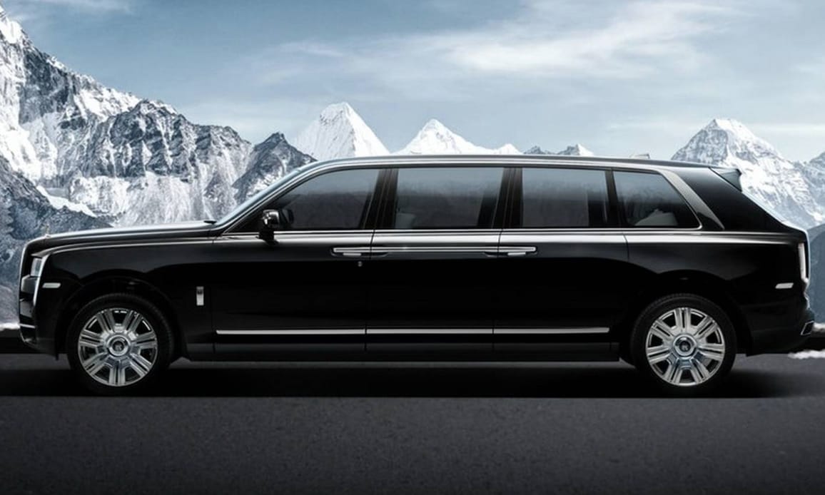 A hatalmas még nagyobb lett: itt a hosszított Rolls-Royce divatterepjáró