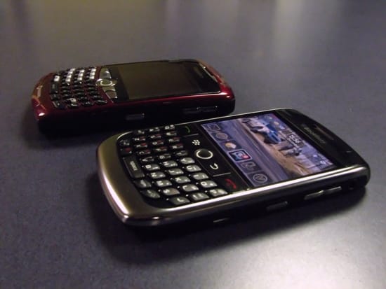 Kemény offenzívát indít a Blackberry az iPhone ellen