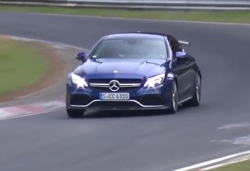 Megvan a Mercedes válasza a legerősebb BMW M4-re – videó