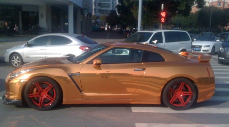 Kínai másolat Bolt aranyszínű Nissan GT-R-jéről? - fotók
