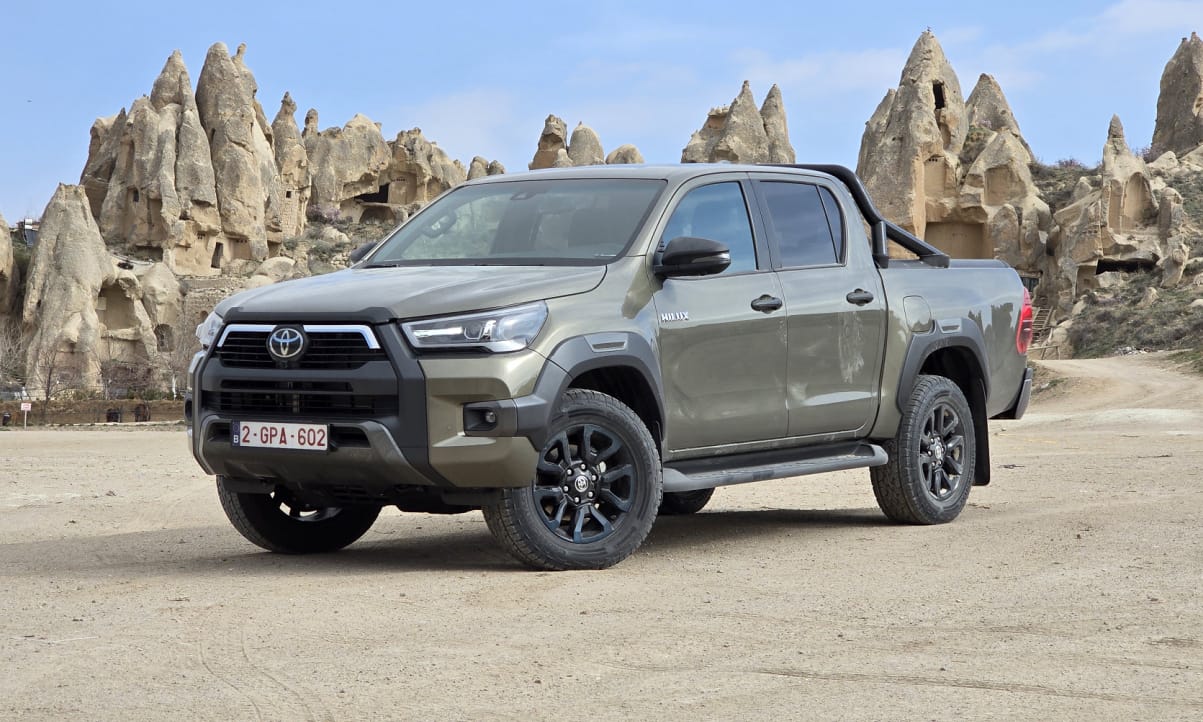 Japán melós török csodaországban: Kappadókiában terepeztünk a dízel hibrid új Toyota Hilux-szal