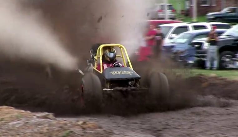 Látott már dagonya dragstert? Pedig igencsak látványos