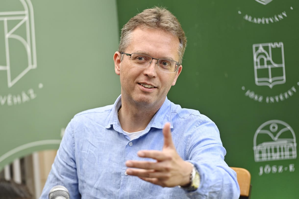 Hankó Balázs a független színházakról: „Senki ne várja el tőlünk, hogy alapvető értékeket gyalázó produkcióknak örvendezzünk”