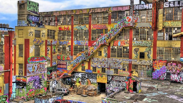 Több millió dolláros kártérítést kaptak New York-i graffitisek, mert lerombolták a műveiket