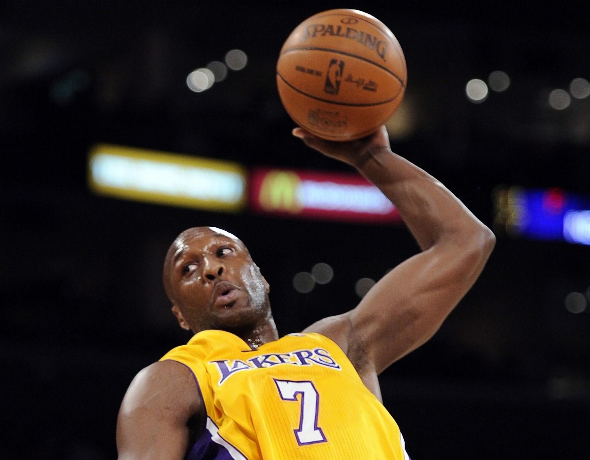 Két embertől vált meg az NBA címvédő, hogy ki tudják fizetni a klasszist