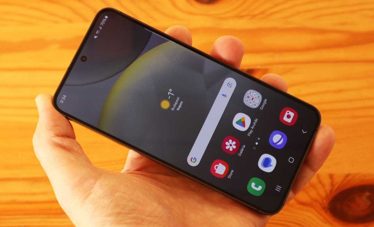 Példátlan dologra készülhet a Samsung a Galaxy S25-nél
