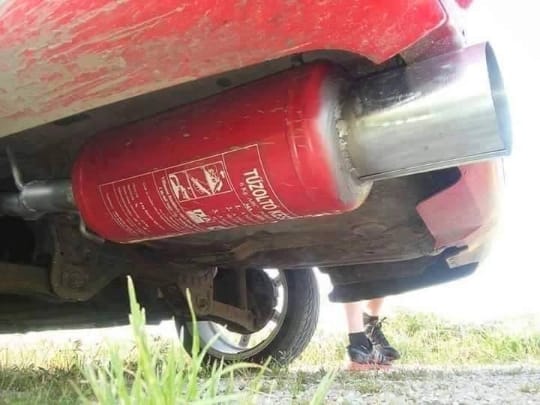 Ugye az öné nem ilyen? 500 000+ veszélyes autó közlekedik a magyar utakon
