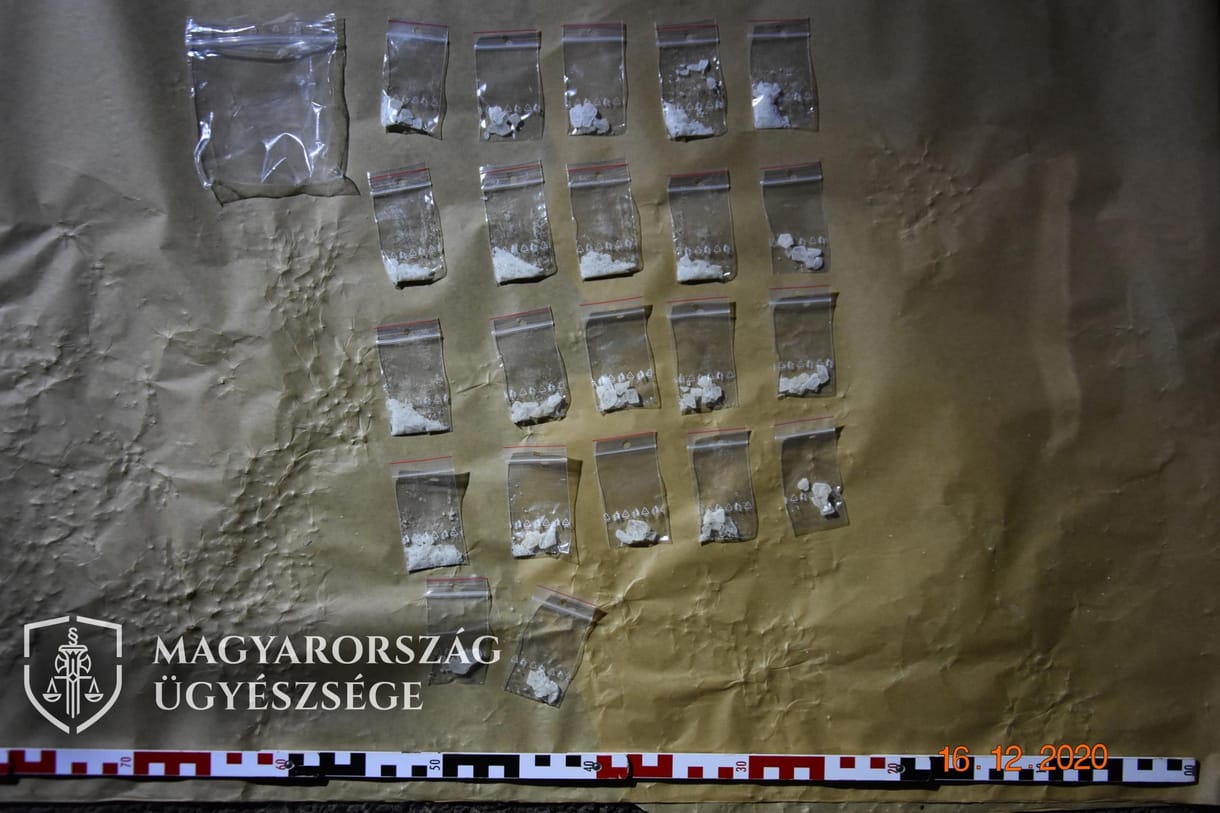 Kábítószer-kereskedelem miatt fogtak el egy szabolcsi határrendészt
