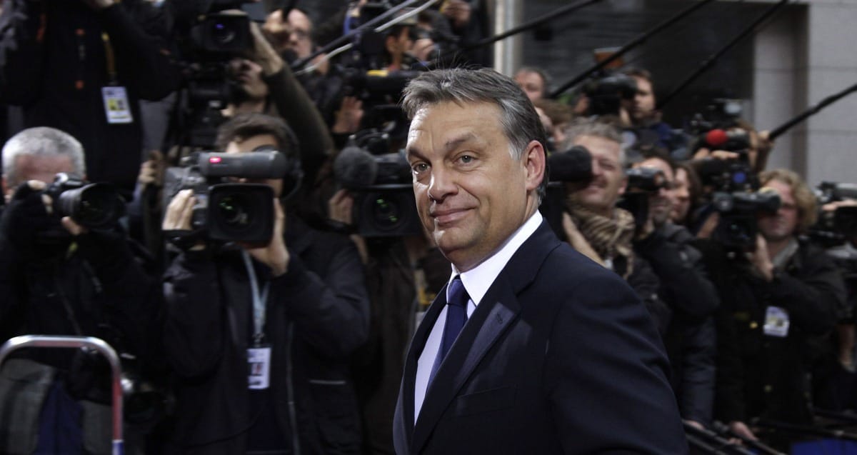 Orbán Viktor vezető közgazdászokkal konzultál