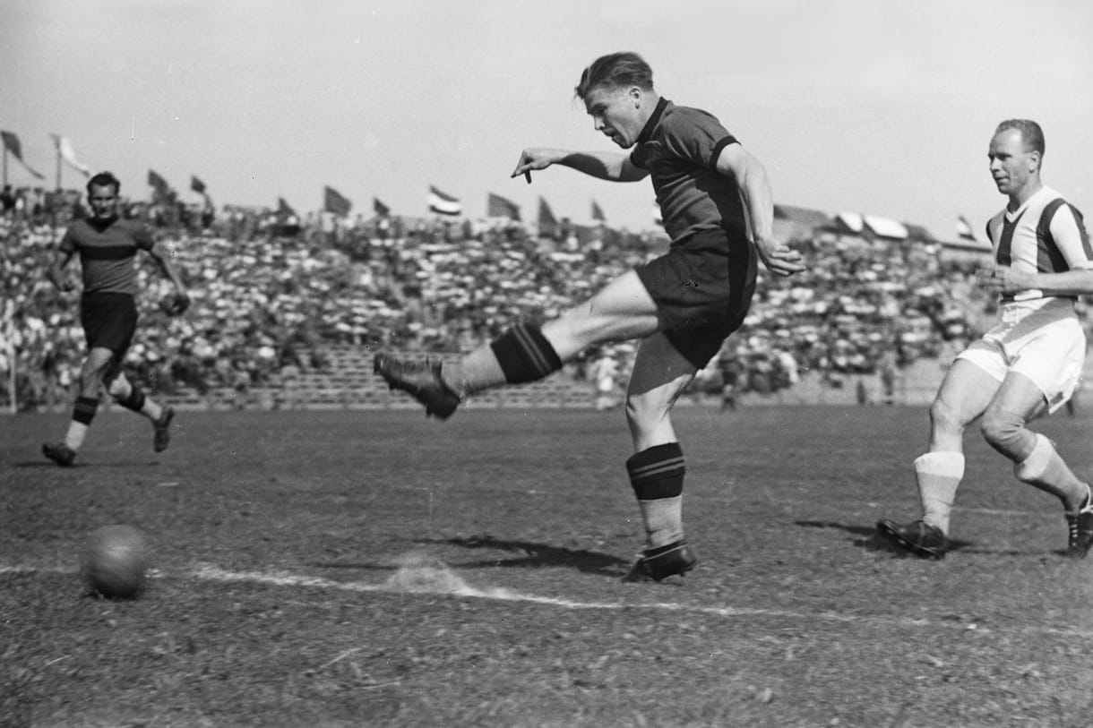 Erre a könyvre vártak a magyar futballrajongók