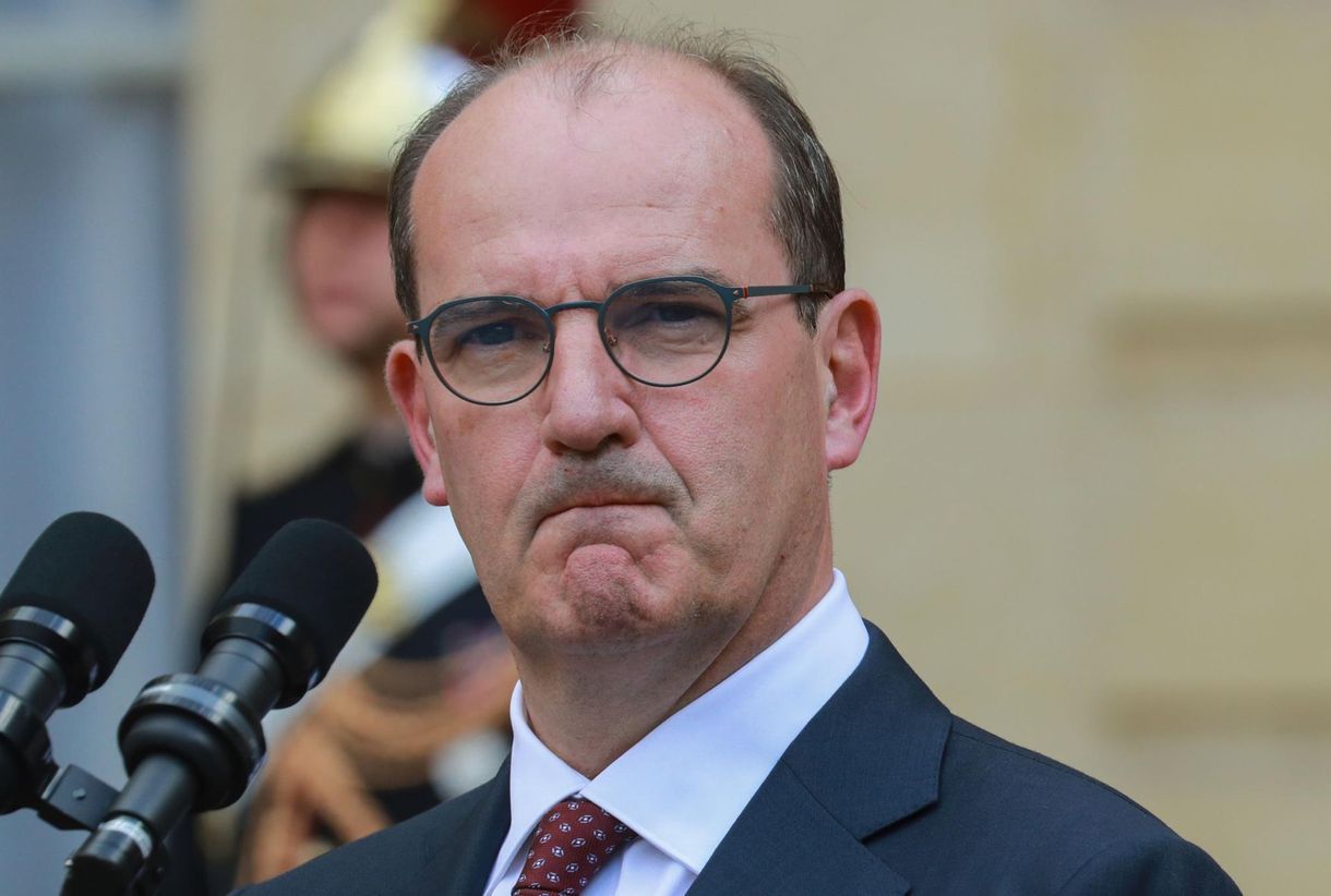 A francia kormányfő, aki olyan, mint egy svájci bicska 