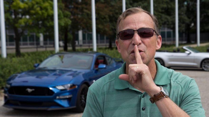 Zseniális: „Csendes szomszéd mód” is van az új Mustangban - videó