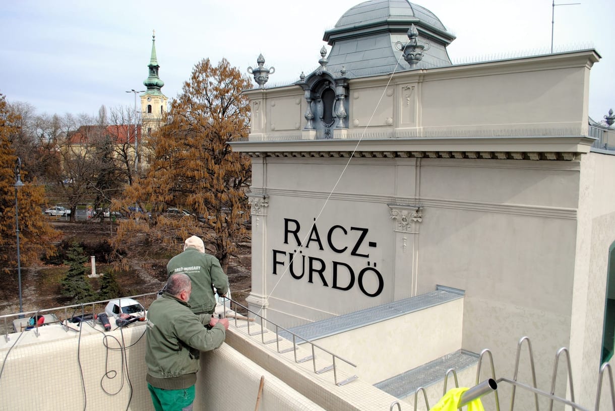 Megszerezné a főváros a Rác fürdőt, de a labda a kormánynál pattog  