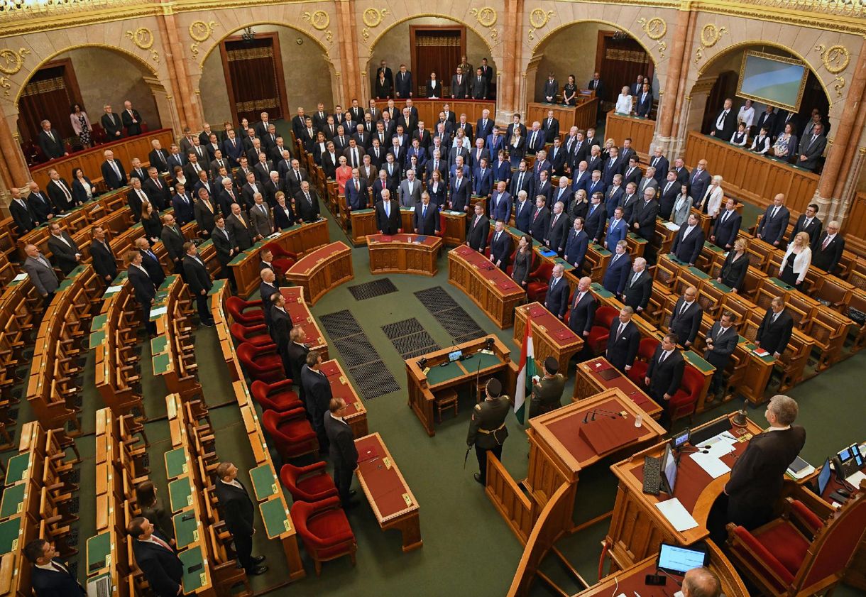 A 135 bátor báb ismét munkába áll